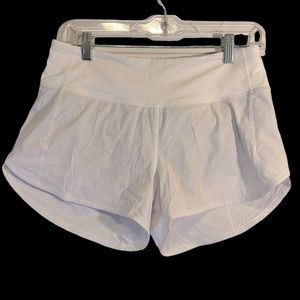 Lululemon White Speed Up Mid-Rise Lined Short 4” Size 6